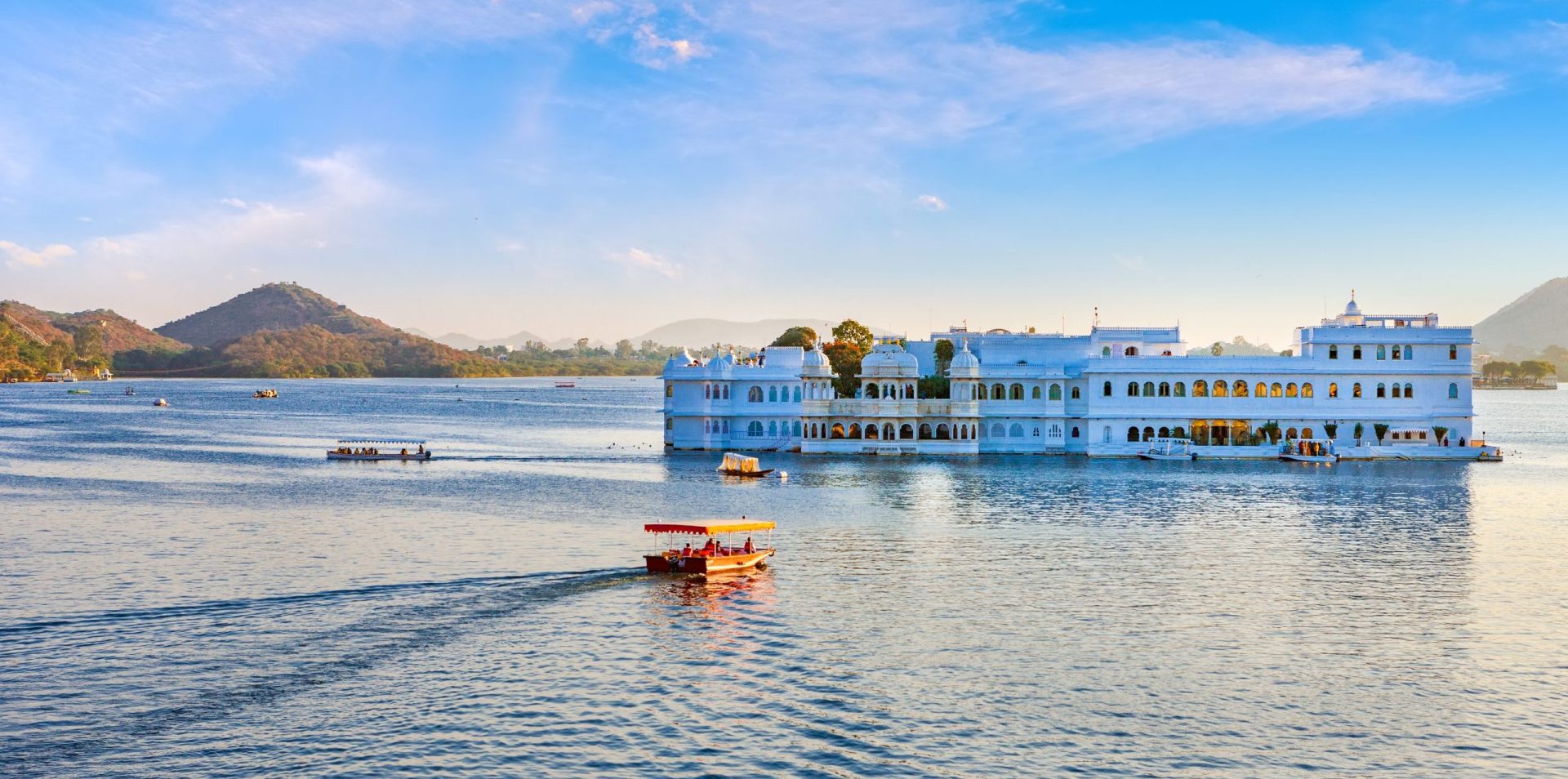 Lake-palace-udaipur